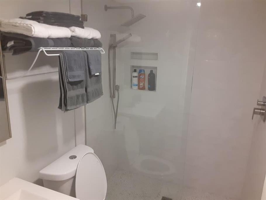 רסקין River Delight,Studio109, Beach & Pool Steps Away + Wifi מראה חיצוני תמונה