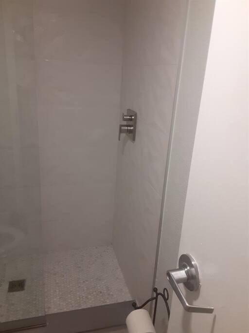 רסקין River Delight,Studio109, Beach & Pool Steps Away + Wifi מראה חיצוני תמונה